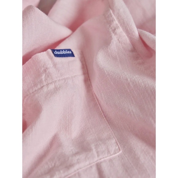 Chubbies Mens Short Sleeve Stretch Friday Pinky Winky Stretch Button Down shirt - Picture 3 of 4